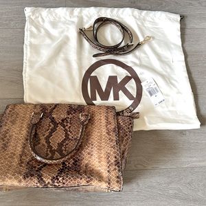 Michael kors handbag